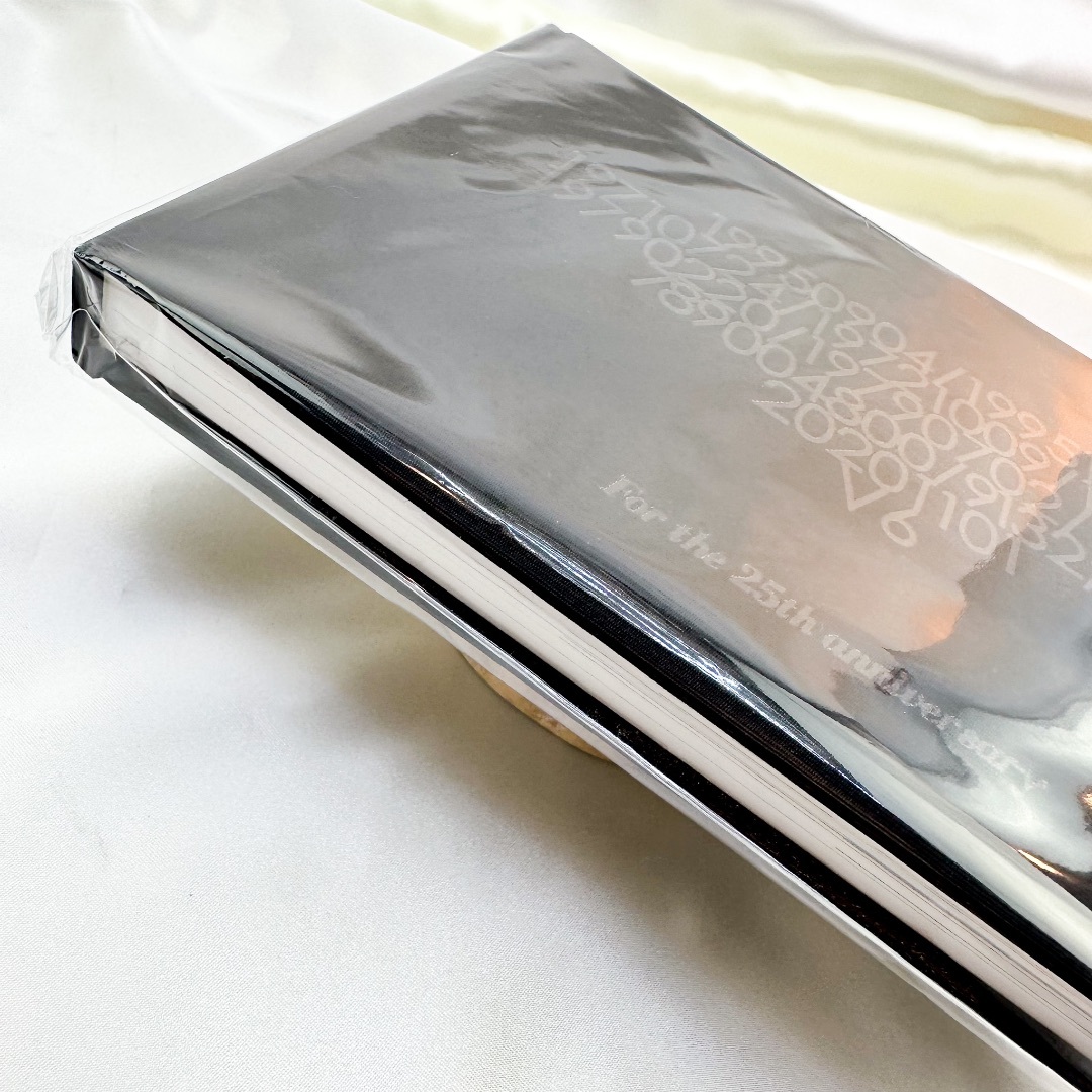 新品　開封のみ　V6 ビジュアルブック 25th Anniversary エンタメ/ホビーのタレントグッズ(アイドルグッズ)の商品写真