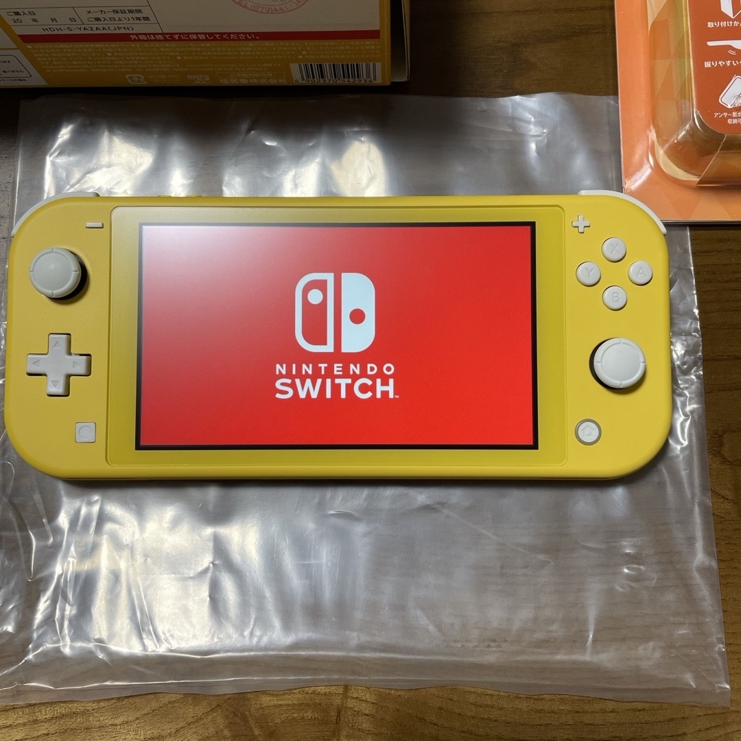 Nintendo Switch(ニンテンドースイッチ)のSwitch Light 本体 エンタメ/ホビーのゲームソフト/ゲーム機本体(携帯用ゲーム機本体)の商品写真