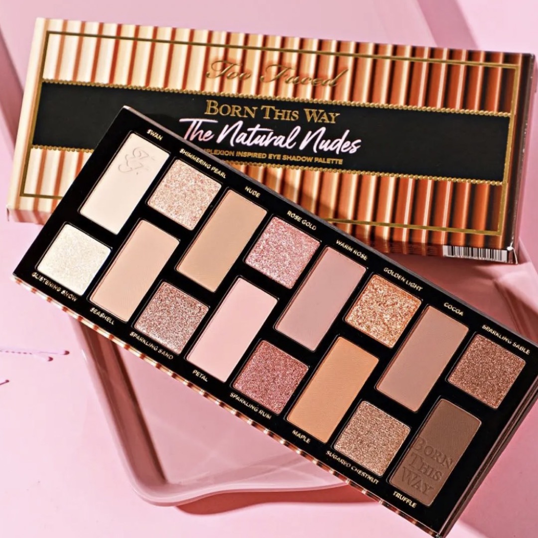 Too Faced(トゥフェイス)の新品未開封トゥーフェイスド ボーンディスウェイザ ナチュラルヌード アイシャドウ コスメ/美容のベースメイク/化粧品(アイシャドウ)の商品写真