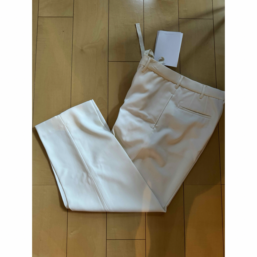 COMOLI(コモリ)のNonnotte No tack wide straight trousers メンズのパンツ(スラックス)の商品写真