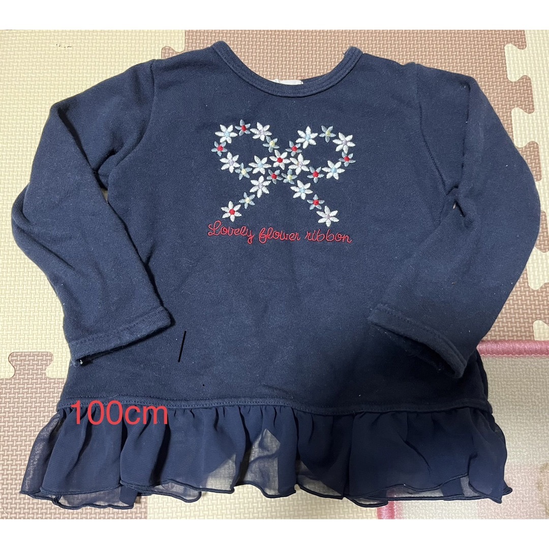 花の刺繍のトップス100cm キッズ/ベビー/マタニティのキッズ服女の子用(90cm~)(Tシャツ/カットソー)の商品写真