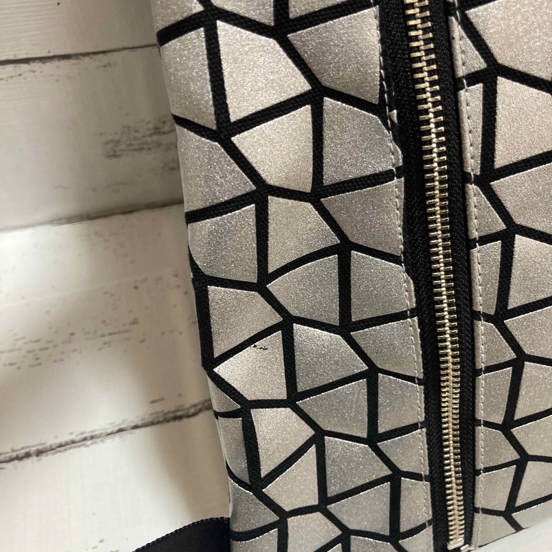 chi.wata チワタ backpack バックパック リュック シルバーの chi.wata チワタ backpack バックパック リュック シルバーの