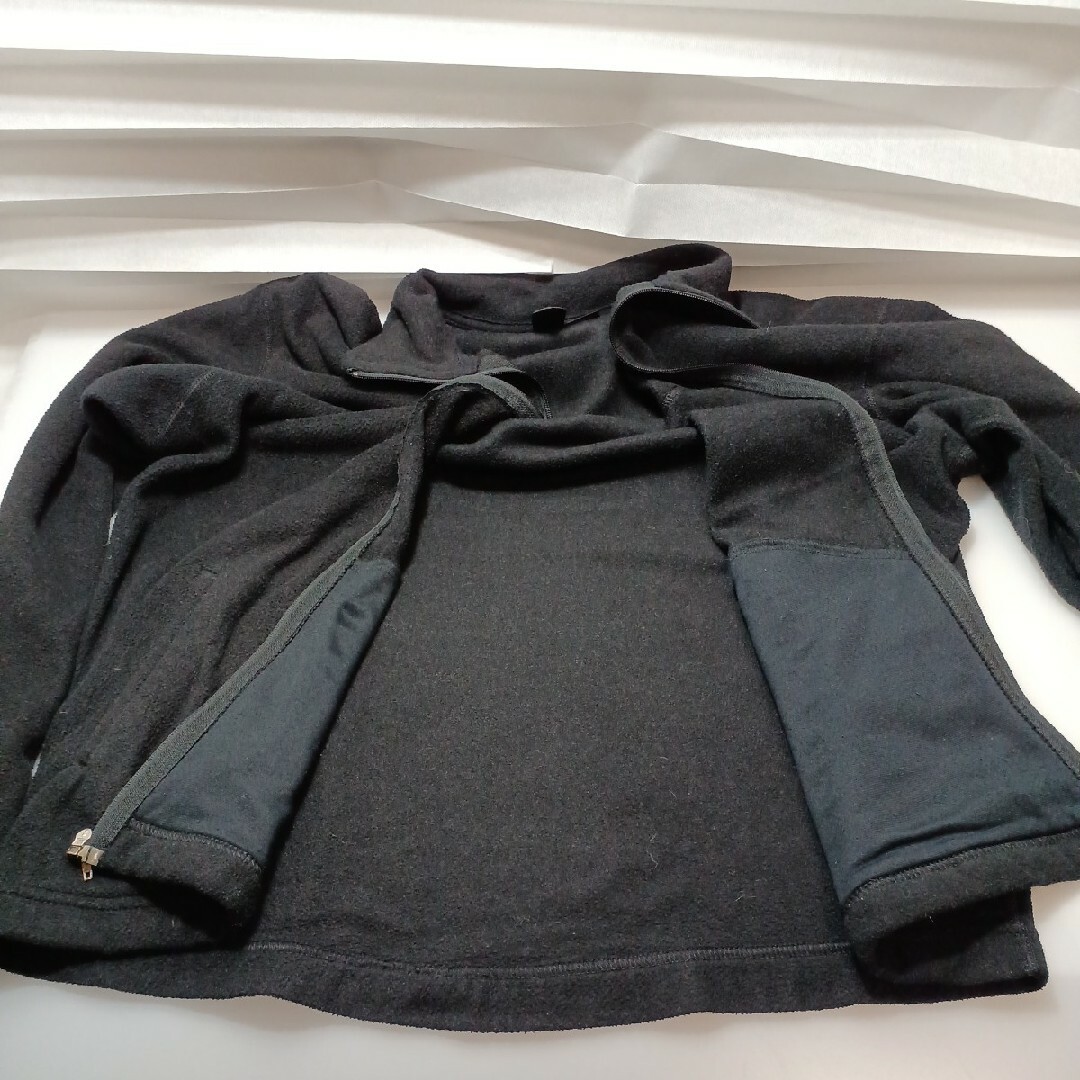 patagonia(パタゴニア)の75♪US古着パタゴニアメンズフリースジャケットブラックUS-M日本サイズL メンズのジャケット/アウター(ナイロンジャケット)の商品写真