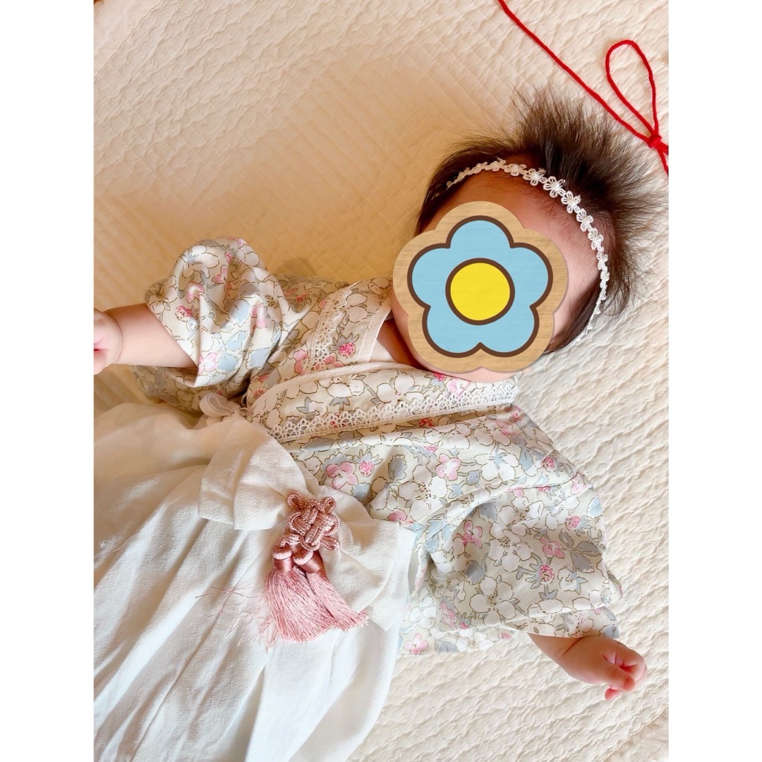 【1回のみ使用】お花モチーフヘアバンド ハンドメイドのキッズ/ベビー(ファッション雑貨)の商品写真