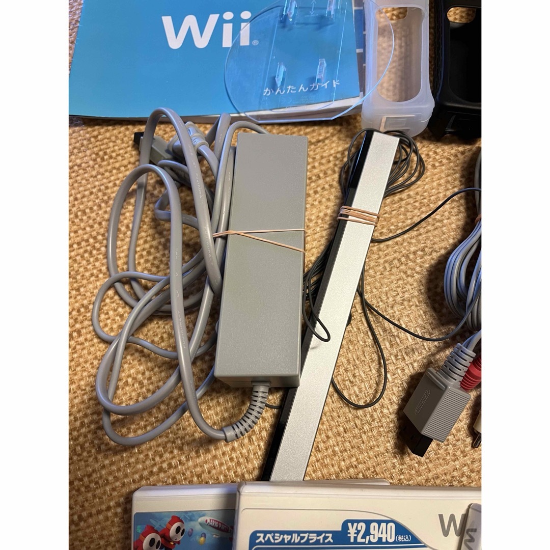 Wii(ウィー)のWii ゲーム機セット エンタメ/ホビーのゲームソフト/ゲーム機本体(家庭用ゲーム機本体)の商品写真