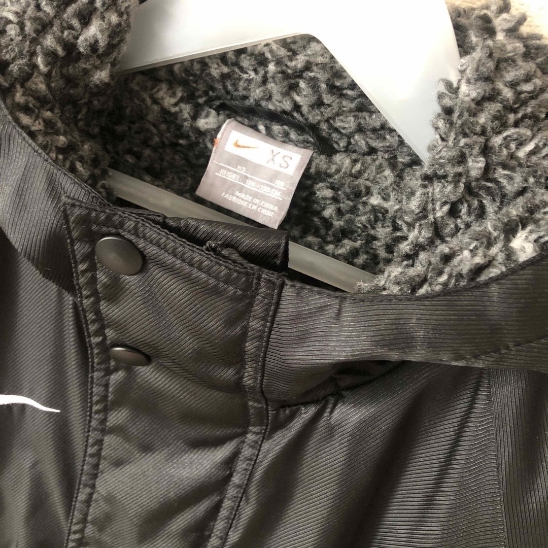 NIKE(ナイキ)の最終値下げ☆【NIKE☆ナイキ】ベンチコート　XS  130 キッズ/ベビー/マタニティのキッズ服男の子用(90cm~)(コート)の商品写真