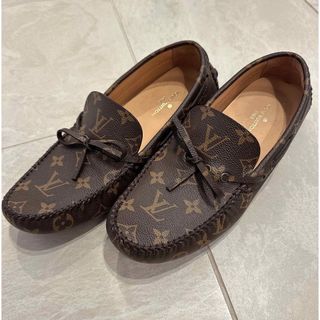 ルイヴィトン(LOUIS VUITTON)の【ほぼ新品】サイズ7 LV ルイヴィトン　ドライバー　ライン　ローファー(ドレス/ビジネス)