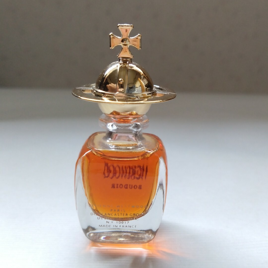 Vivienne Westwood(ヴィヴィアンウエストウッド)のヴィヴィアン　香水　BOUDOIR コスメ/美容の香水(ユニセックス)の商品写真