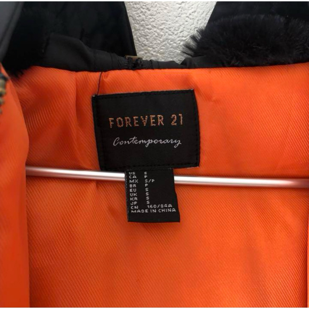 FOREVER 21(フォーエバートゥエンティーワン)のFOREVER21 ジップアップブルゾン レディースのジャケット/アウター(ブルゾン)の商品写真