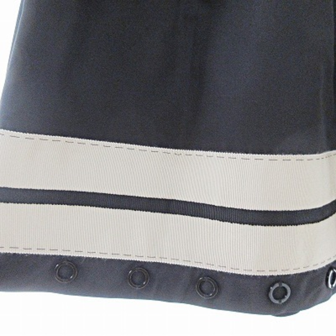 TO BE CHIC(トゥービーシック)のTO BE CHIC フレア スカート 膝丈 ボーダー リング 飾り 黒 40 レディースのスカート(ひざ丈スカート)の商品写真