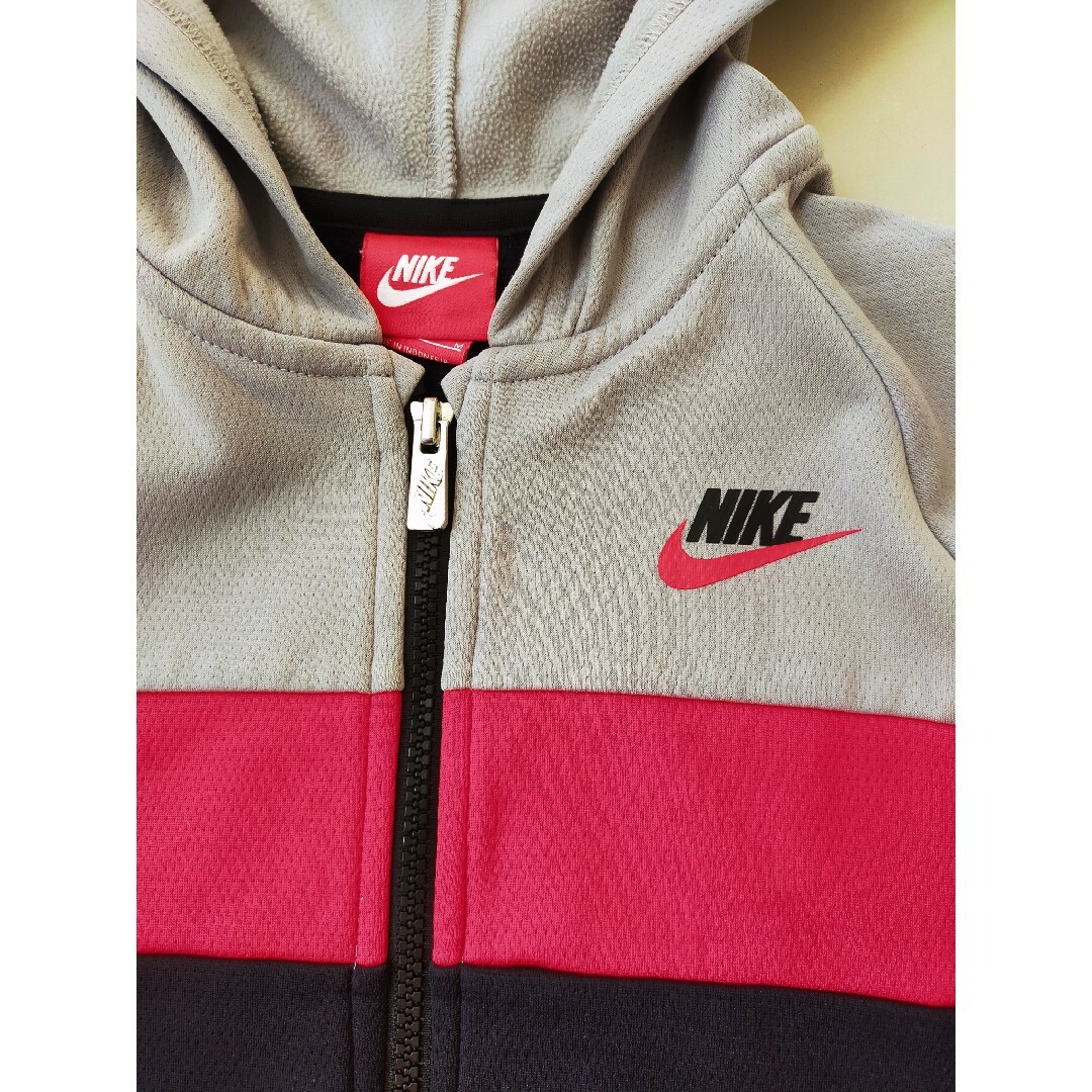 NIKE(ナイキ)のナイキ NIKE  パーカー  M  145cm キッズ/ベビー/マタニティのキッズ服男の子用(90cm~)(ジャケット/上着)の商品写真