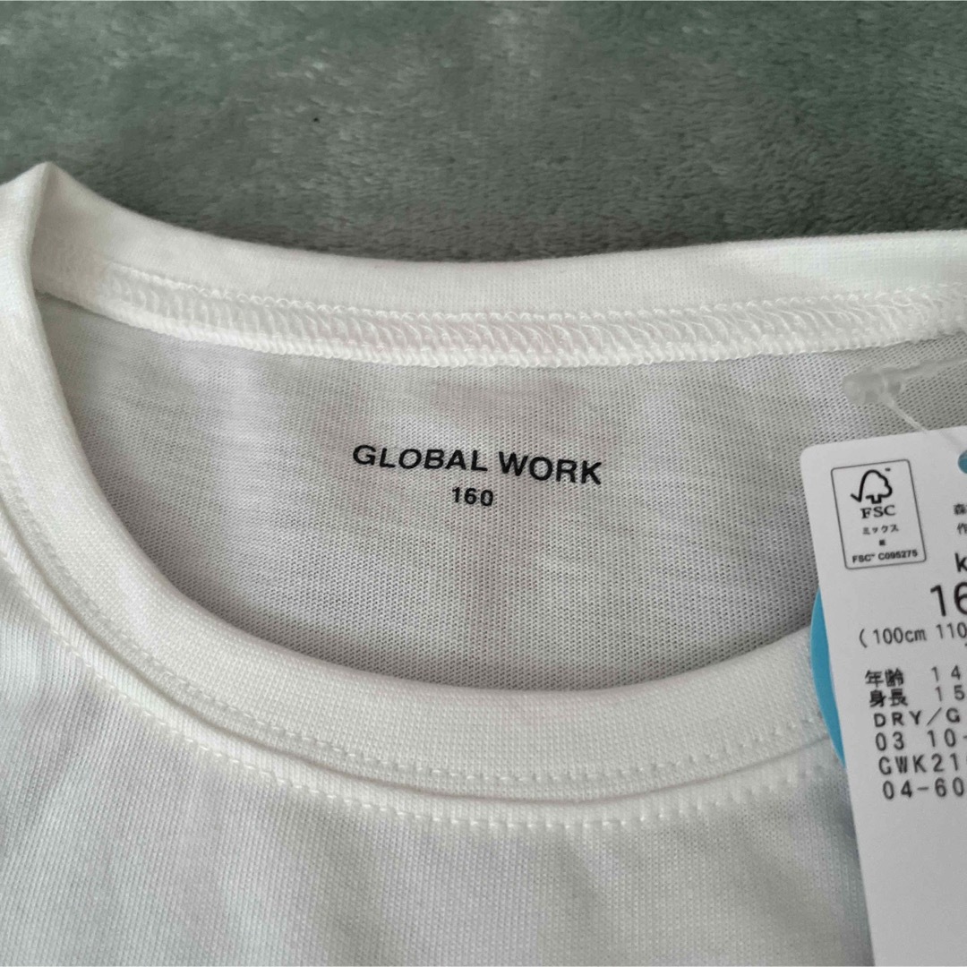 GLOBAL WORK(グローバルワーク)の白Tシャツ　犬プリント キッズ/ベビー/マタニティのキッズ服女の子用(90cm~)(Tシャツ/カットソー)の商品写真