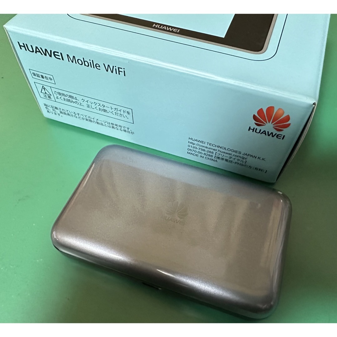 HUAWEI(ファーウェイ)の《美品》HUAWEI Mobile WiFi E5383s-327 スマホ/家電/カメラのPC/タブレット(PC周辺機器)の商品写真