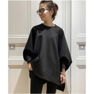 ドゥーズィエムクラス(DEUXIEME CLASSE)のCOGTHEBIGSMOKE CREW NECK TOP ブラック　新品タグ付き(トレーナー/スウェット)