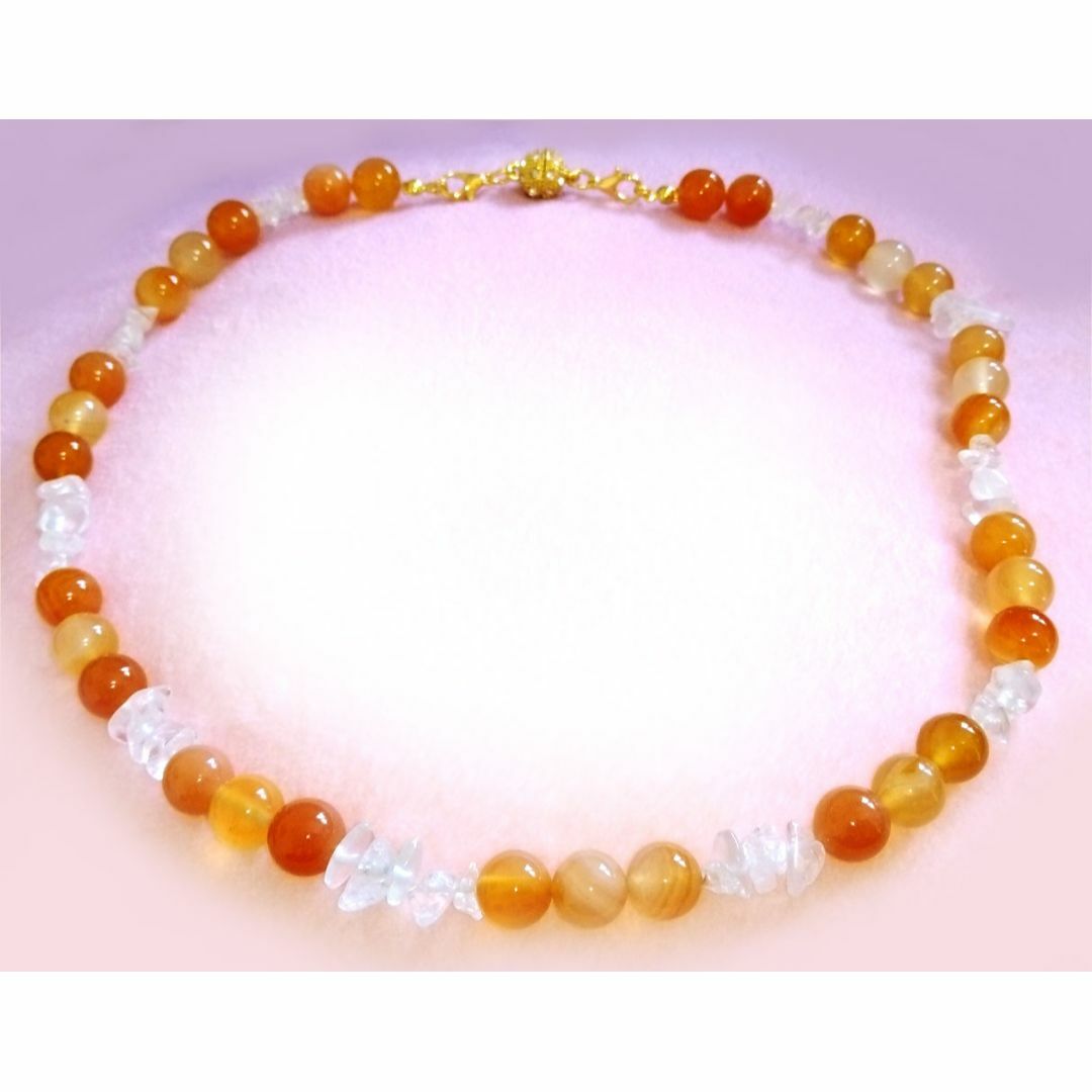 カーネリアンと白水晶のさざれ石の数珠ネックレス（最強の天然石・ヴィンテージ） レディースのアクセサリー(ネックレス)の商品写真
