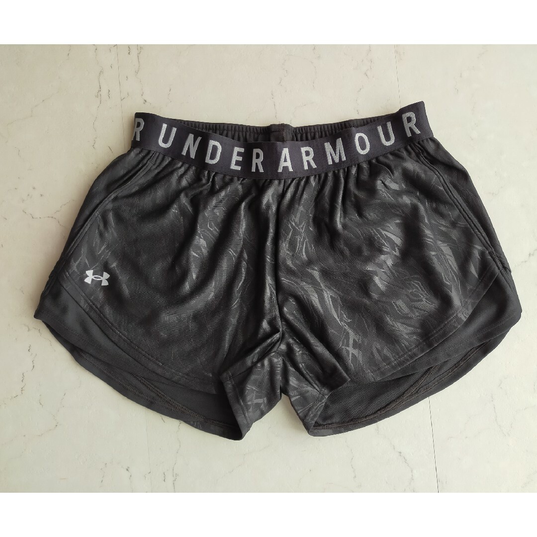 UNDER ARMOUR(アンダーアーマー)のアンダーアーマー　レディース　ショートパンツ　新品未使用 レディースのパンツ(ショートパンツ)の商品写真