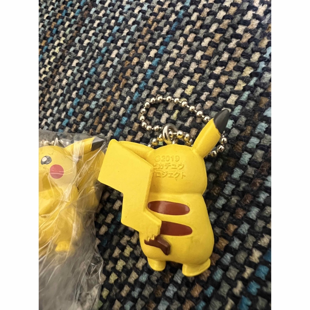 ポケモン(ポケモン)の【ポケモン ピカチュウ×2 ガチャガチャ キーホルダー エンタメ/ホビーのおもちゃ/ぬいぐるみ(キャラクターグッズ)の商品写真