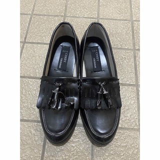 【最終値下げ/即購入歓迎】フリンジ付きローファー 黒/black (ローファー/革靴)