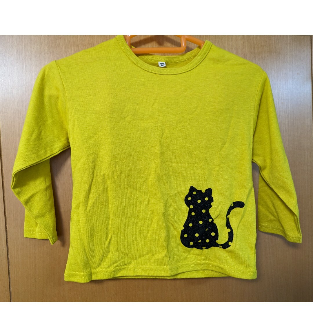 西松屋(ニシマツヤ)の未使用100cmねこちゃん長袖Tシャツ西松屋 キッズ/ベビー/マタニティのキッズ服女の子用(90cm~)(Tシャツ/カットソー)の商品写真