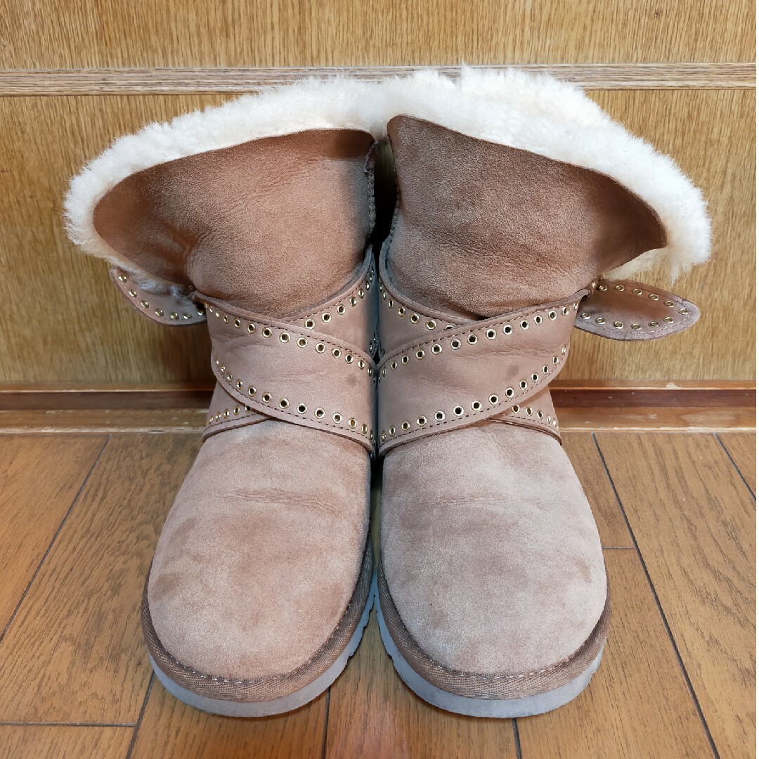 UGG AUSTRALIA(アグオーストラリア)のUGG AUSTRALIA　ブーツ　23cm レディースの靴/シューズ(ブーツ)の商品写真