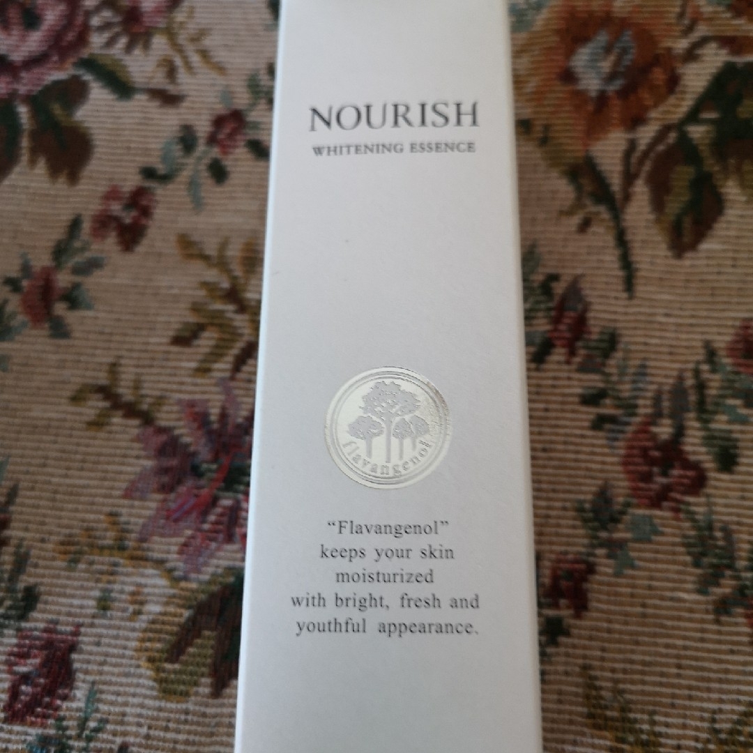 化粧品ナリッシュ　NOURISH ホワイトニングエッセンス40ml