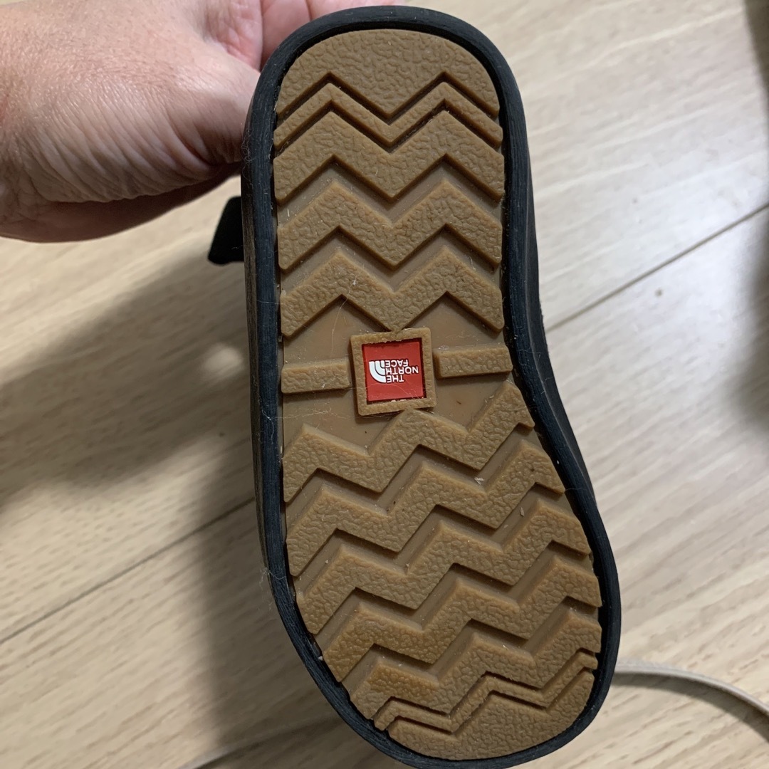 THE NORTH FACE(ザノースフェイス)のノースフェイス　内ボア　ブーツ　黒　15cm キッズ/ベビー/マタニティのキッズ靴/シューズ(15cm~)(ブーツ)の商品写真