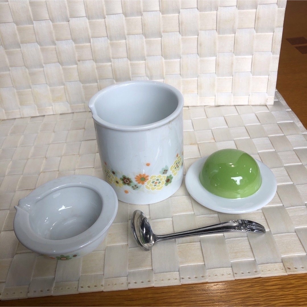 Noritake(ノリタケ)のノリタケ花柄レトロなミルクサーバーとシュガーポットのセット インテリア/住まい/日用品のキッチン/食器(テーブル用品)の商品写真