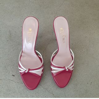 ダイアナ 靴/シューズの通販 40,000点以上 | DIANAのレディースを買う