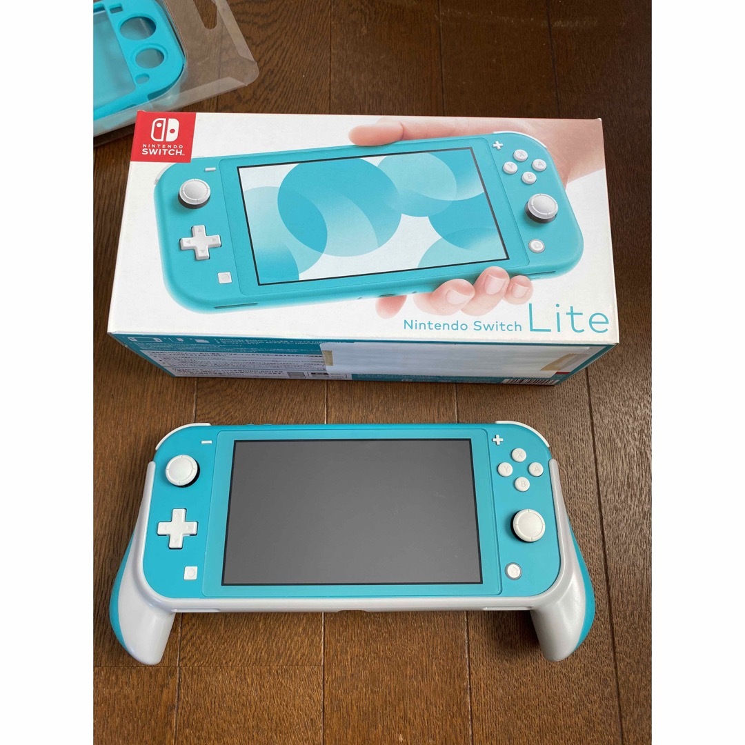 Nintendo Switch(ニンテンドースイッチ)のSwitch lightターコイズ エンタメ/ホビーのゲームソフト/ゲーム機本体(携帯用ゲーム機本体)の商品写真