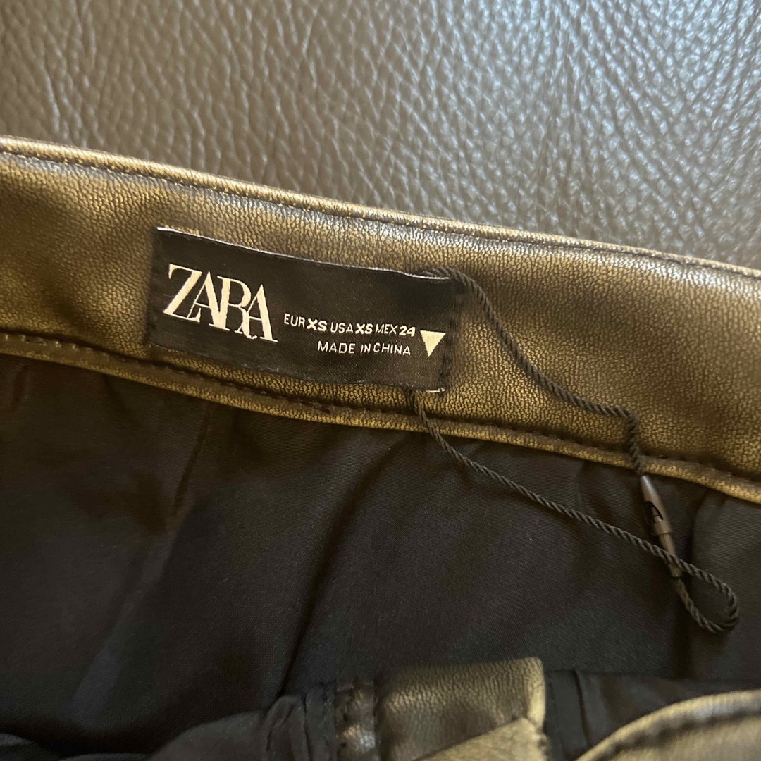 ZARA(ザラ)のレザースカート　ZARA  レディースのスカート(ミニスカート)の商品写真