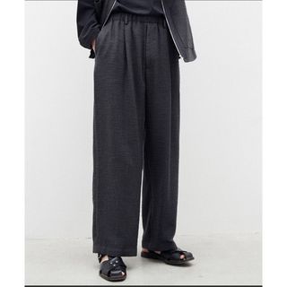 リドム(LIDNM)のLIGHT TWEED EASY TROUSERS（グレーブラック）(スラックス)