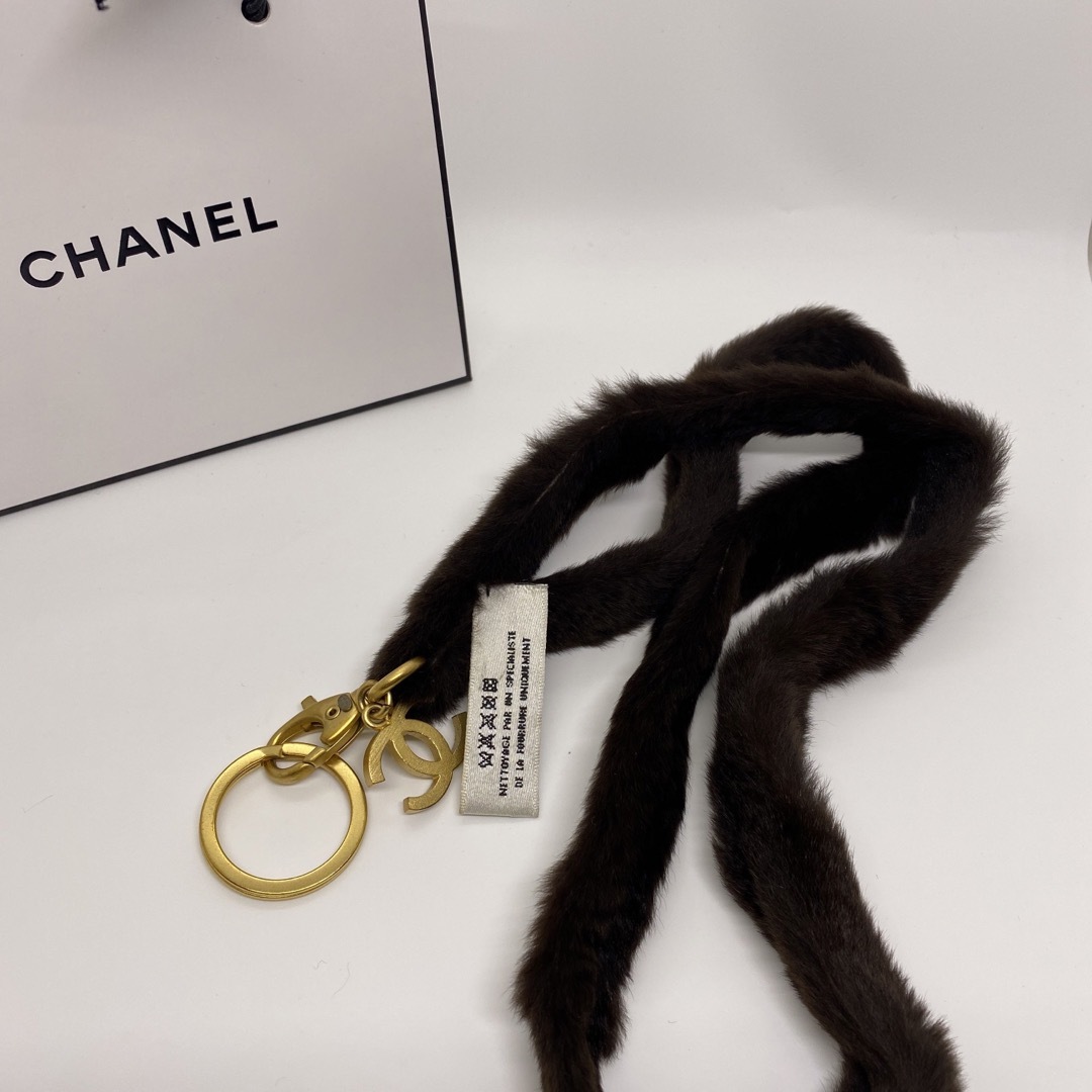 スマホ/家電/カメラ［正規品］CHANEL ウィーゼル ネックストラップ