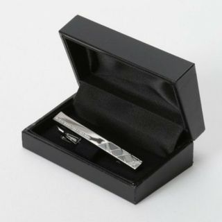 BLACK LABEL CRESTBRIDGE(ネクタイピン)のフリマアイテム一覧 BLACK LABEL CRESTBRIDGE(ネクタイピン)のフリマアイテム一覧