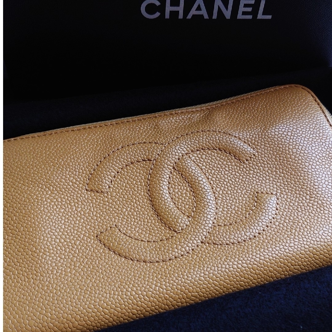 CHANEL(シャネル)の【CHANEL】キャビアスキン長財布ベージュ レディースのファッション小物(財布)の商品写真