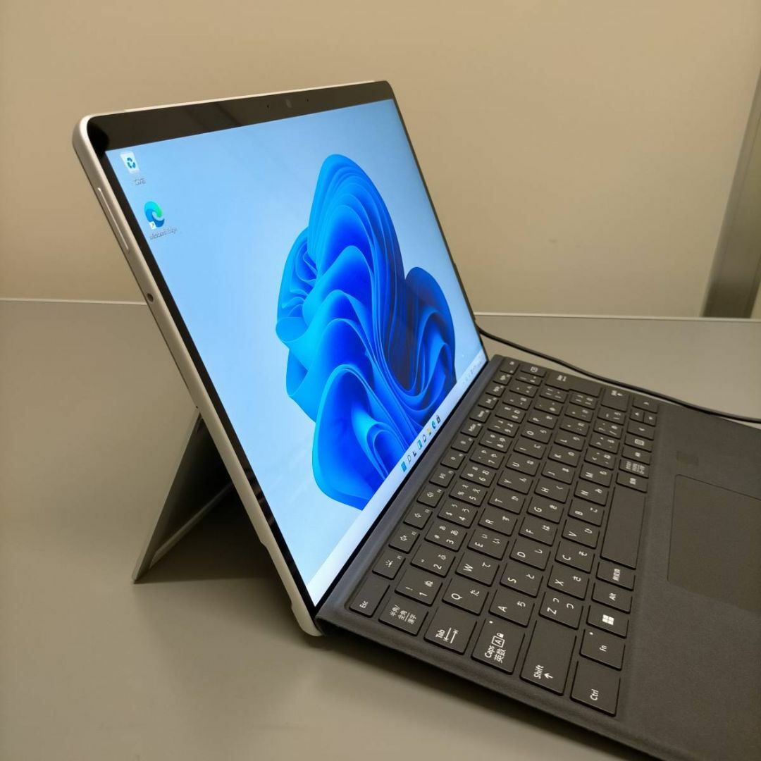 美品 Surface Pro 8 プラチナ キーボード付 オフィス無 スマホ/家電/カメラのPC/タブレット(タブレット)の商品写真