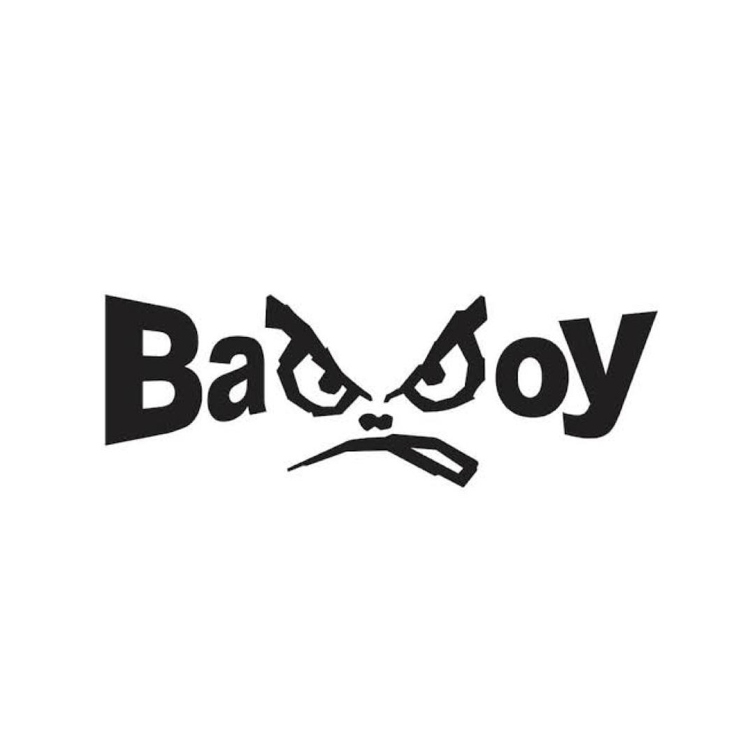 BADBOY(バッドボーイ)の希少 極美品バッドボーイ ベンチコート LL サイドロゴ バックロゴ チャコール メンズのトップス(その他)の商品写真