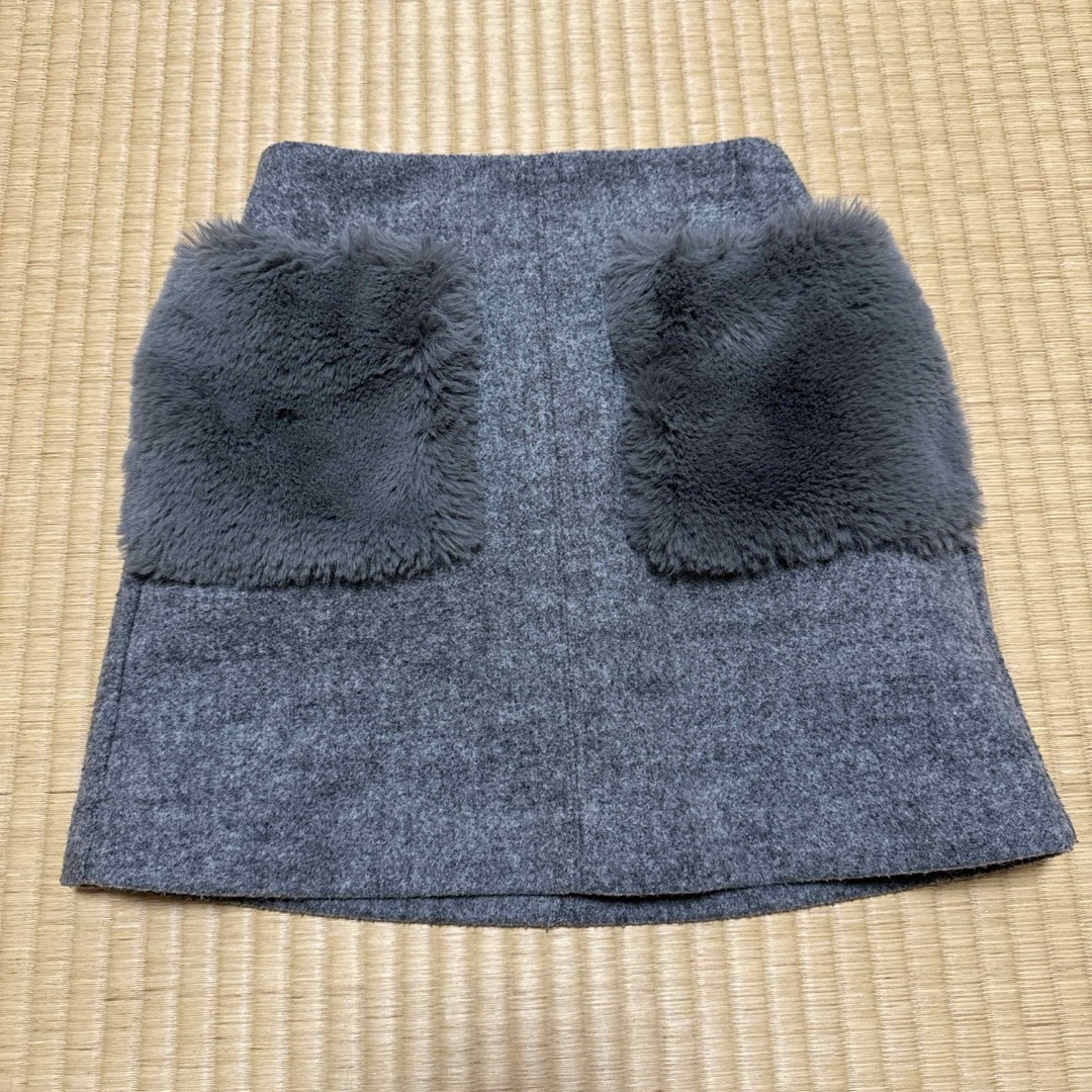 GU(ジーユー)のGU スカート　女の子 キッズ/ベビー/マタニティのキッズ服女の子用(90cm~)(スカート)の商品写真