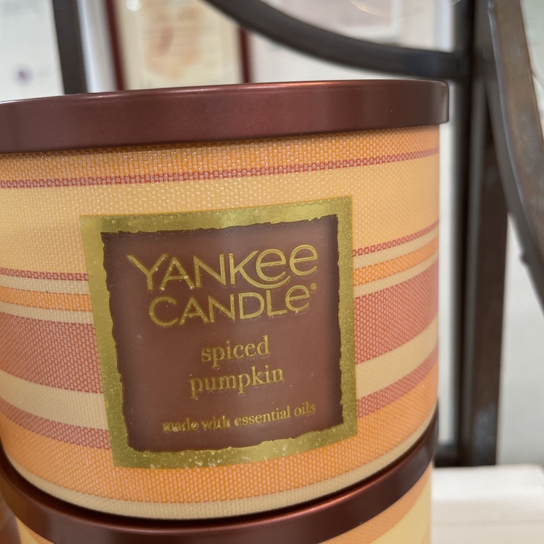 YANKee CANDLe(ヤンキーキャンドル)のYANKeeCANDLE spiced pumpkin ヤンキーキャンドル ハンドメイドのインテリア/家具(アロマ/キャンドル)の商品写真