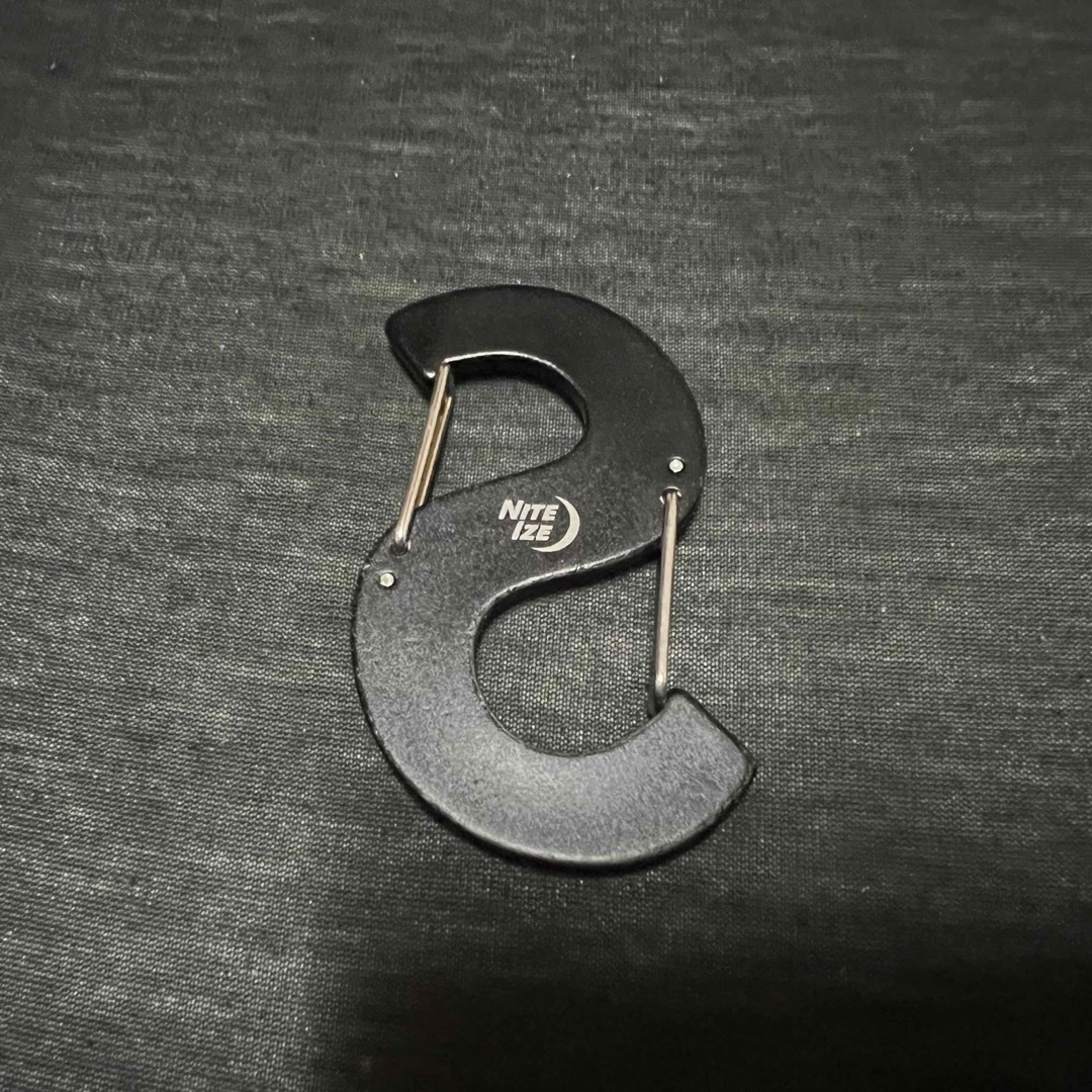 Supreme(シュプリーム)のsupreme カラビナ　ブラック　 メンズのファッション小物(キーホルダー)の商品写真