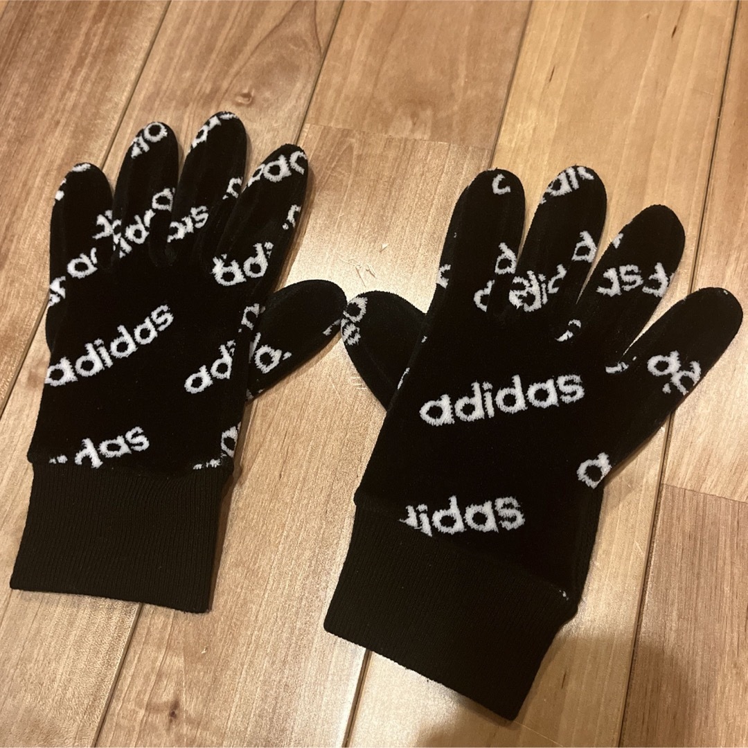 adidas(アディダス)のadidas アディダス　手袋　ミトン　グローブ　ロゴ入り ブラック レディースのファッション小物(手袋)の商品写真