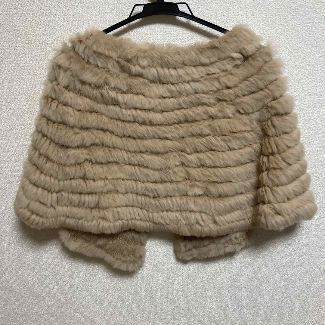 ラビットファー　ポンチョ　パーティードレス　羽織　fragile レディースのジャケット/アウター(ポンチョ)の商品写真