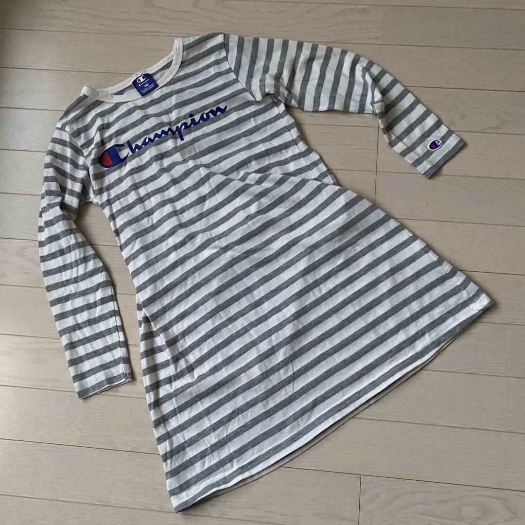 Champion(チャンピオン)のチャンピオン　ワンピース キッズ/ベビー/マタニティのキッズ服女の子用(90cm~)(ワンピース)の商品写真