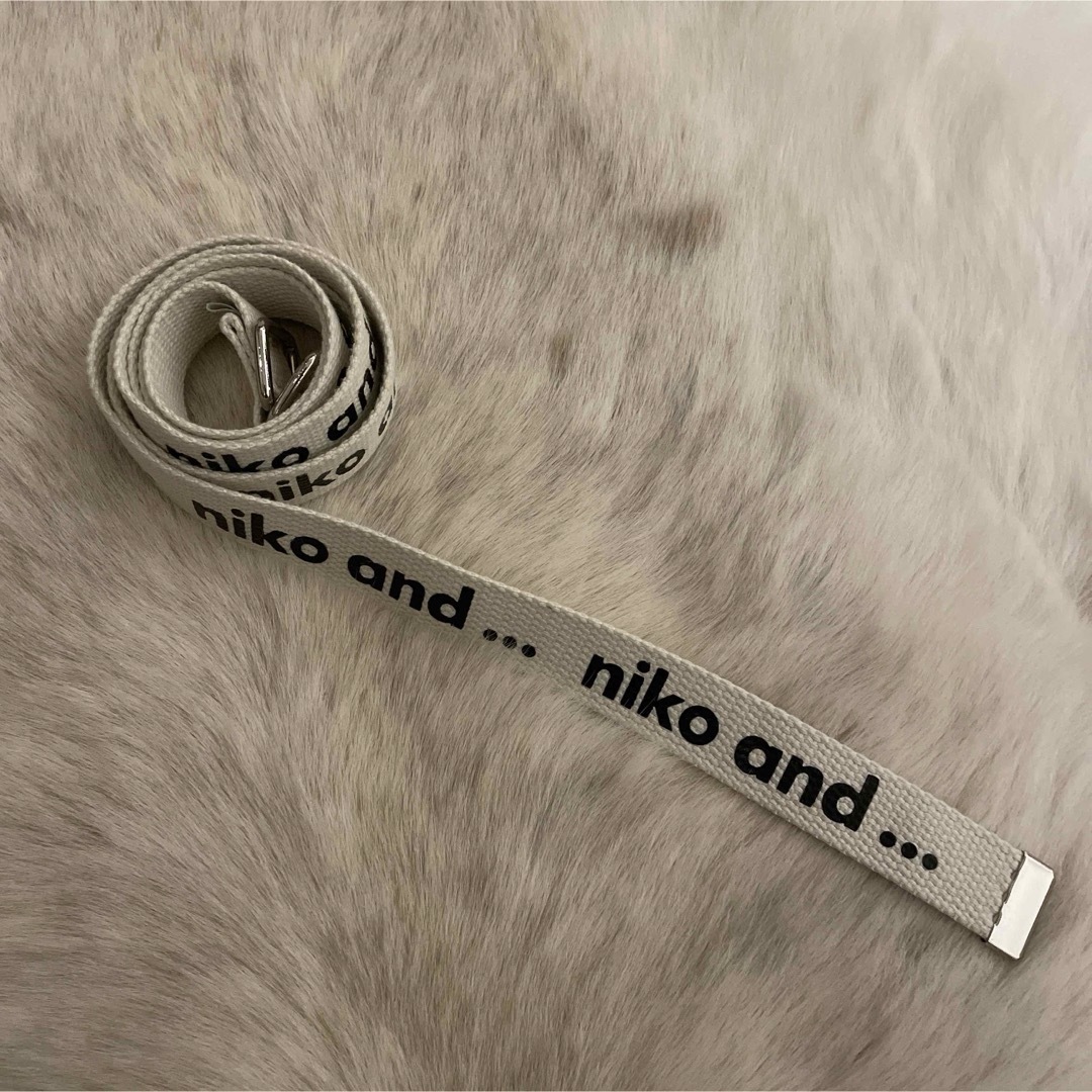 niko and...(ニコアンド)のニコアンド Niko and… ロゴベルト レディースのファッション小物(ベルト)の商品写真