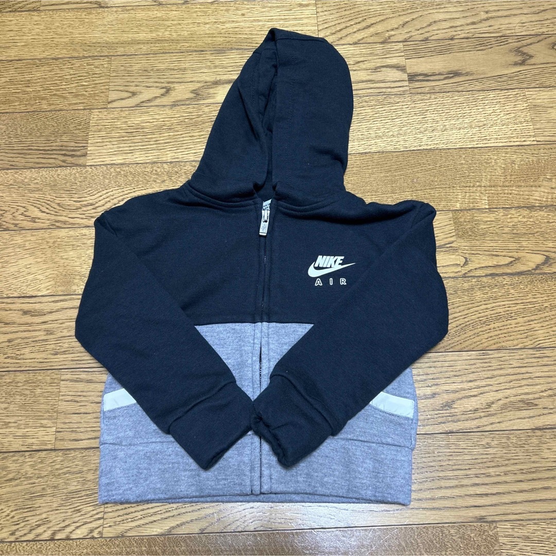 NIKE(ナイキ)のNIKE NIKE キッズ　ジップアップパーカー　2Tサイズ キッズ/ベビー/マタニティのキッズ服女の子用(90cm~)(ジャケット/上着)の商品写真