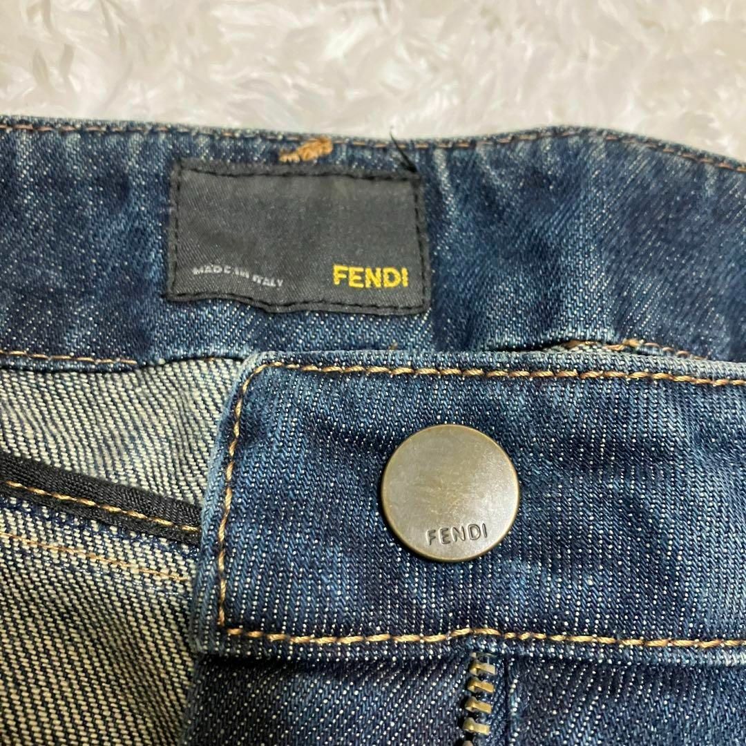 FENDI(フェンディ)の【FFあり】FENDI デニムパンツ　ジーパン　ブーツカット　テーパード　40 レディースのパンツ(デニム/ジーンズ)の商品写真