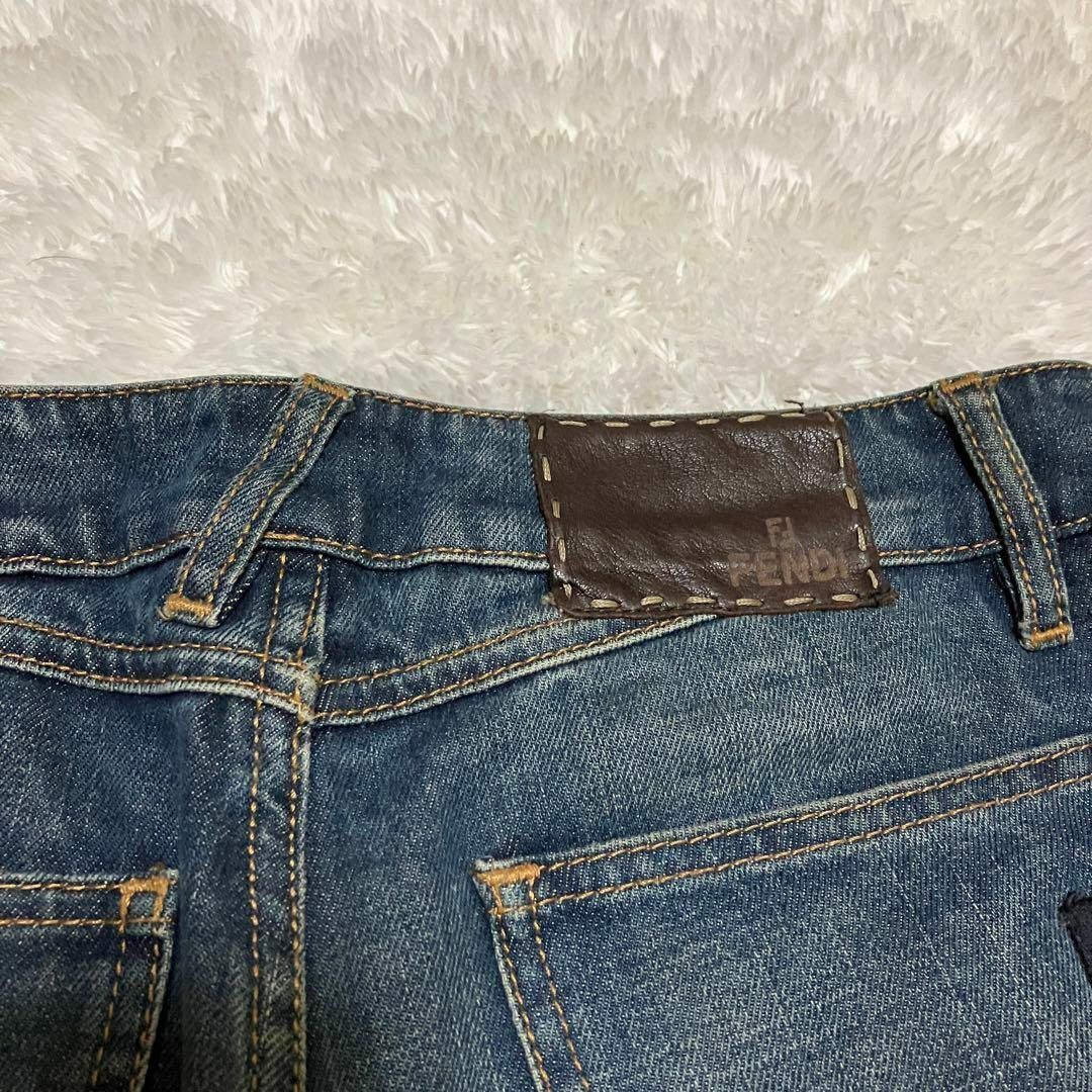 FENDI(フェンディ)の【FFあり】FENDI デニムパンツ　ジーパン　ブーツカット　テーパード　40 レディースのパンツ(デニム/ジーンズ)の商品写真