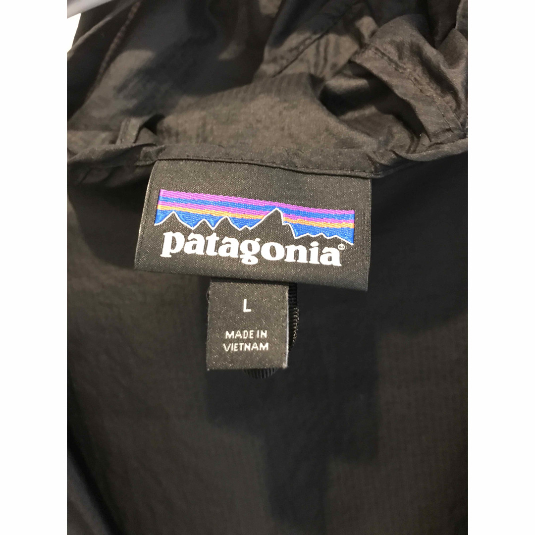 patagonia(パタゴニア)のPATAGONIAメンズ ・フーディニジャケット　sizeL パタゴニア メンズのジャケット/アウター(ナイロンジャケット)の商品写真