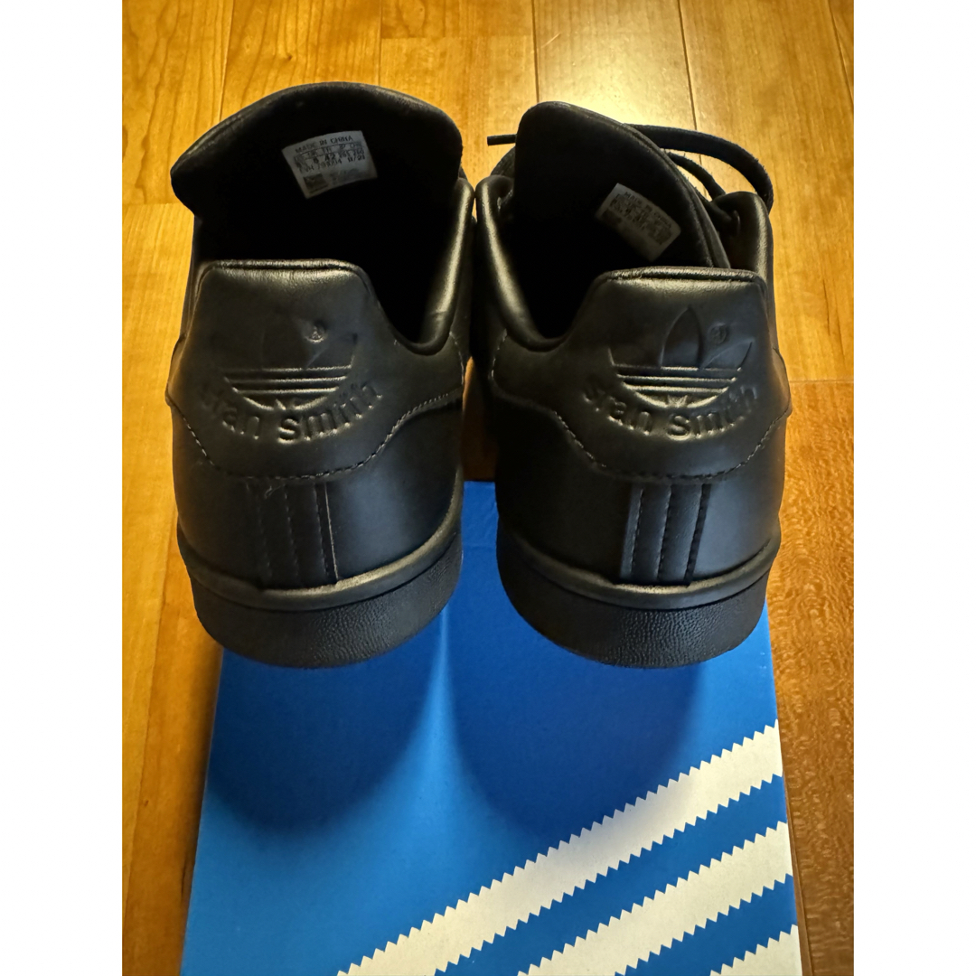 STANSMITH（adidas）(スタンスミス)の付属品完備 アディダス スタンスミス 黒 ブラック メンズの靴/シューズ(スニーカー)の商品写真