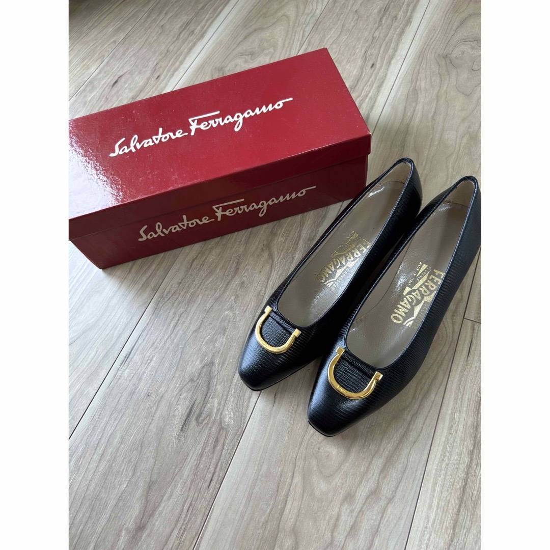 美品 salvatore ferragamo パンプス ヒール 24cm 茶