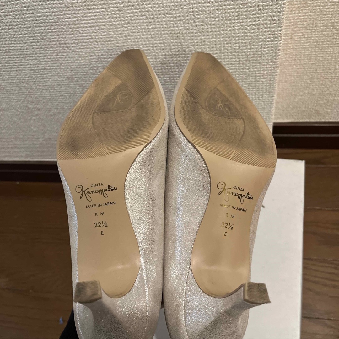 GINZA Kanematsu(ギンザカネマツ)のカネマツゴールドメタリックパンプス完売品22.5cm レディースの靴/シューズ(ハイヒール/パンプス)の商品写真